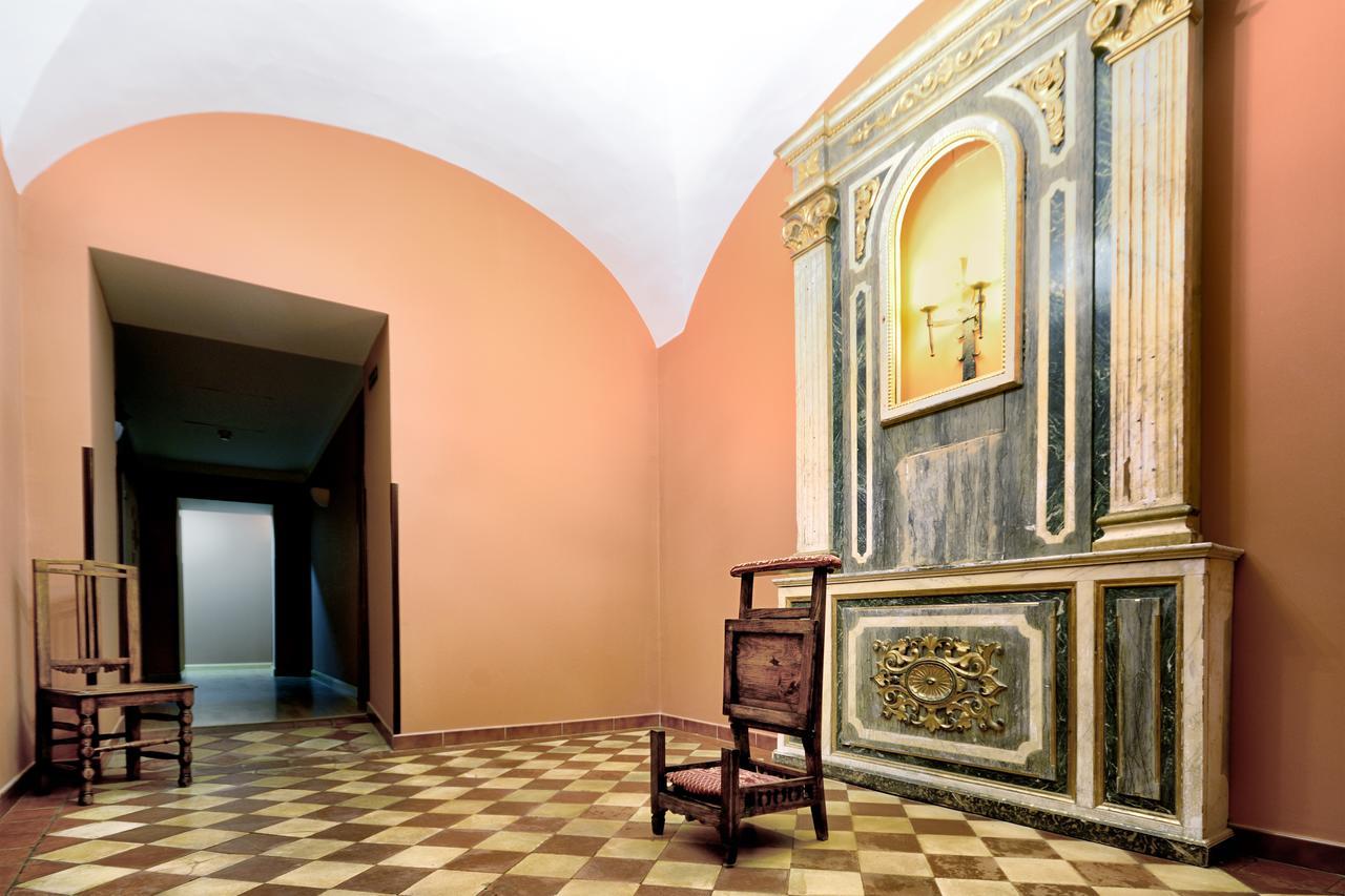 Hotel Ahc Palacio Coria Buitenkant foto