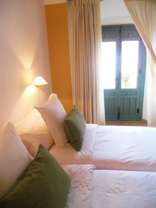 Hotel Ahc Palacio Coria Buitenkant foto