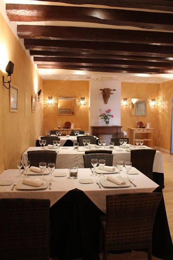 Hotel Ahc Palacio Coria Buitenkant foto