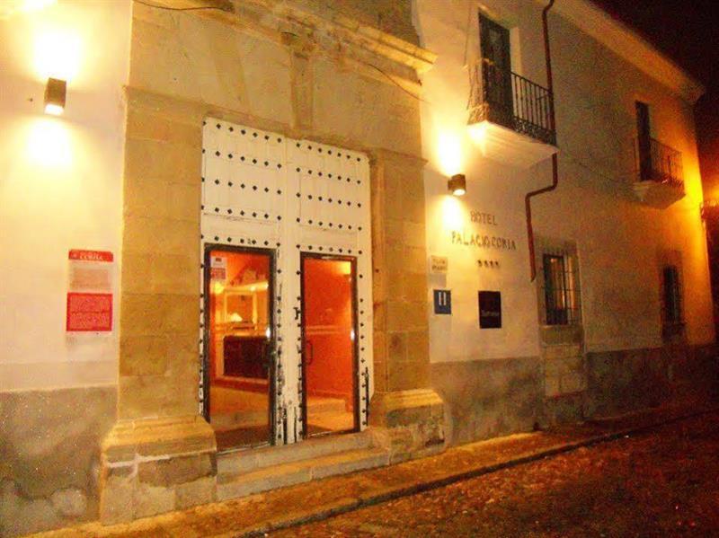 Hotel Ahc Palacio Coria Buitenkant foto